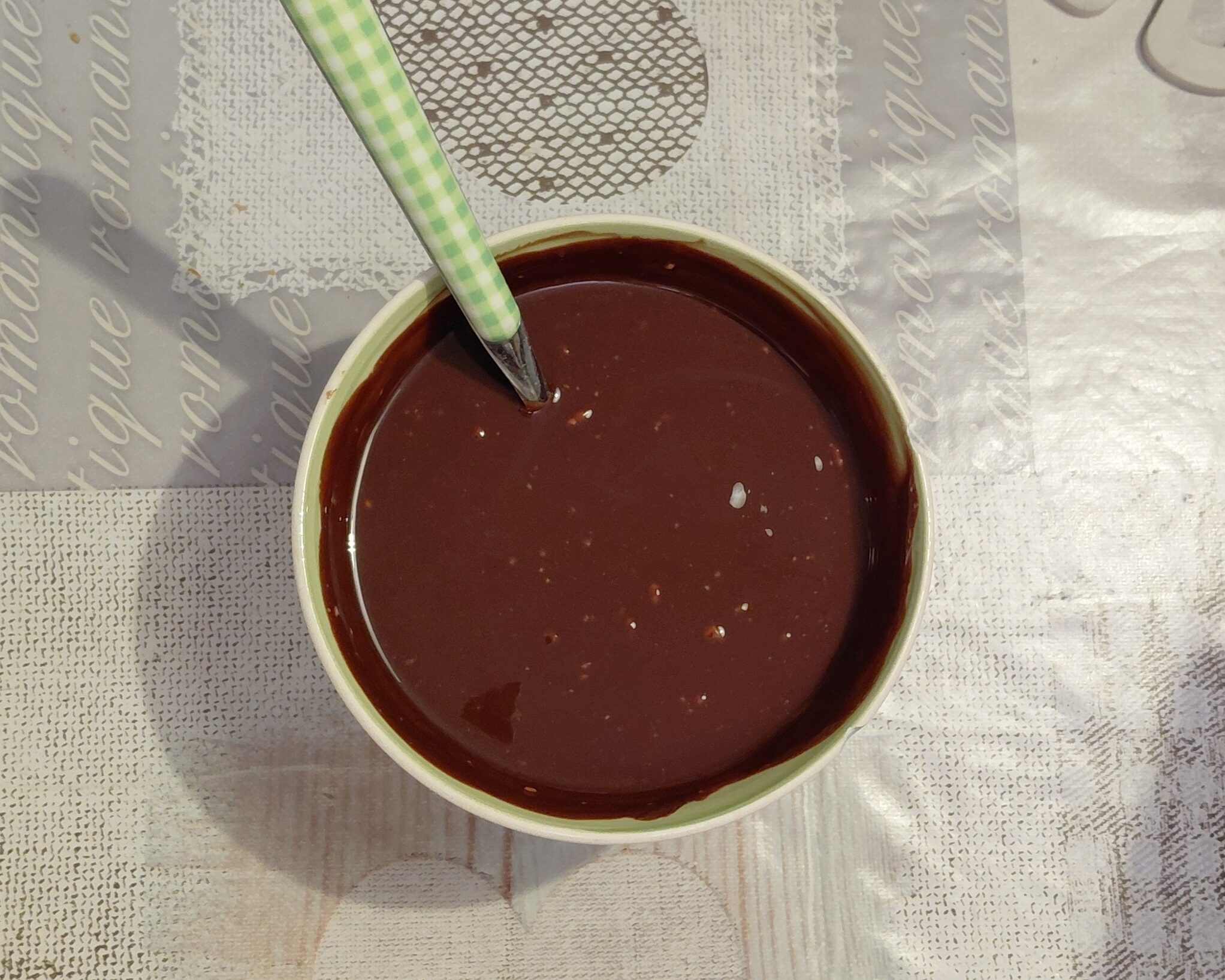Cioccolato sciolto a bagnomaria con il burro
